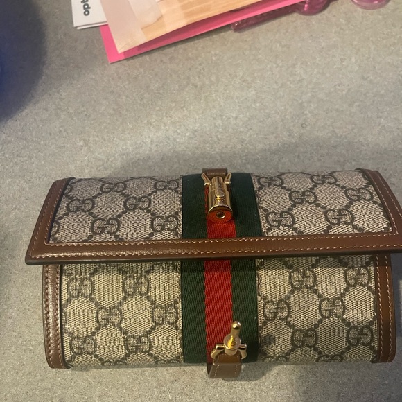Authentic Gucci wallet on a chain bag. Great condition. - Picture 10 of 14